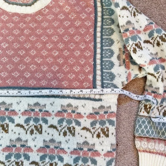 Vintage Cadogan Court Sweater, Size M - Picture 11 of 12